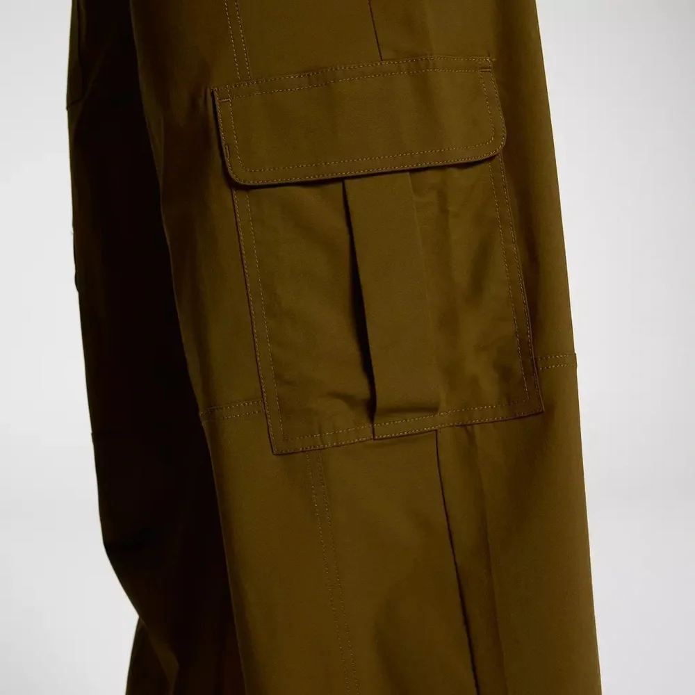 CALIA Women's Nyluxe Cinch Cargo Pant in Dark Khaki Olive, size XL - Picture 3 of 7